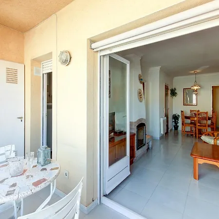 Pretty With Balcony Apartament